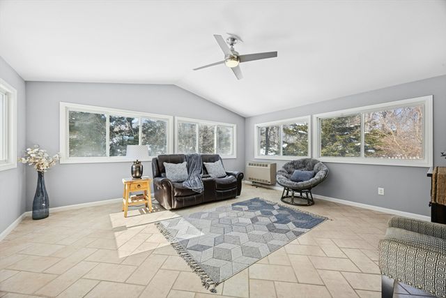 13 Dennis Circle, Northborough, MA 01532