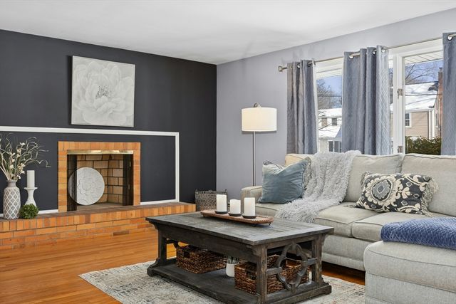 13 Dennis Circle, Northborough, MA 01532