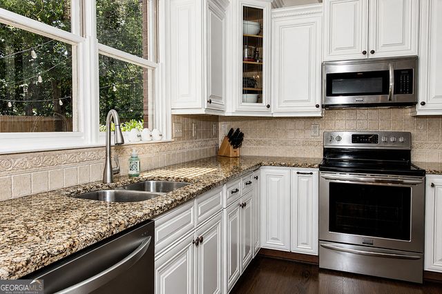 1388 Brentford Cove, Snellville, GA 30078