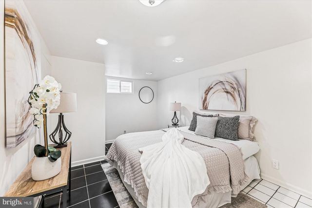 4225 MEADE ST NE, Washington, DC 20019