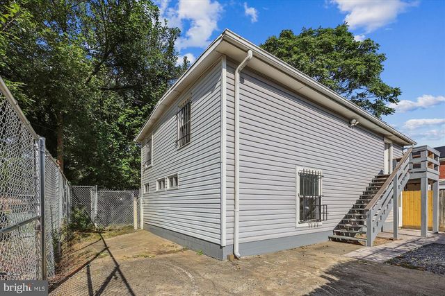 4225 MEADE ST NE, Washington, DC 20019