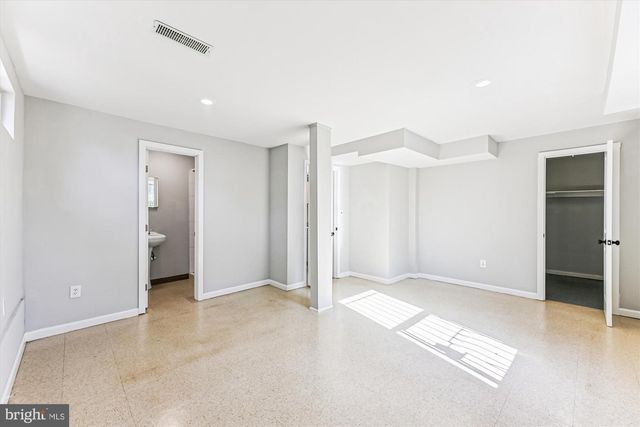 4225 MEADE ST NE, Washington, DC 20019