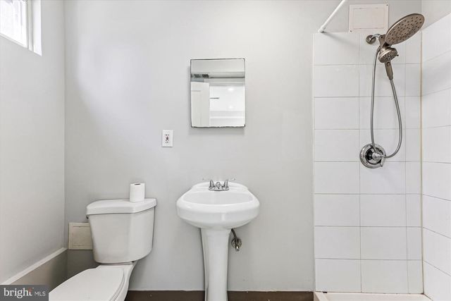 4225 MEADE ST NE, Washington, DC 20019