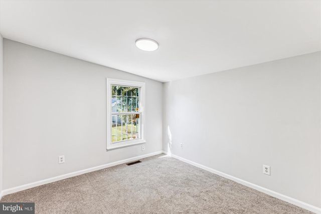 4225 MEADE ST NE, Washington, DC 20019