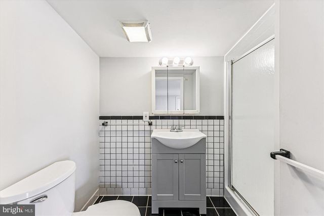 4225 MEADE ST NE, Washington, DC 20019