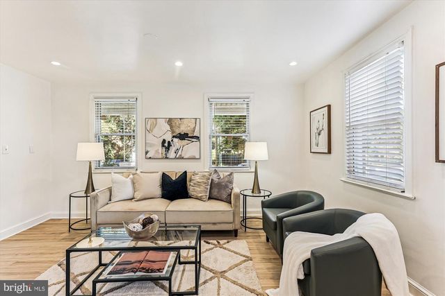 4225 MEADE ST NE, Washington, DC 20019