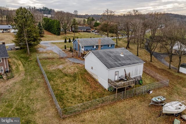 89 CROSS KEY RD, Bernville, PA 19506