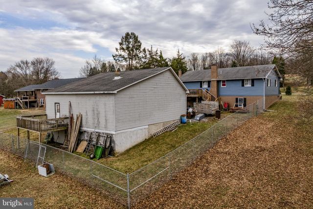 89 CROSS KEY RD, Bernville, PA 19506