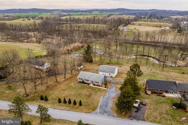 89 CROSS KEY RD, Bernville, PA 19506