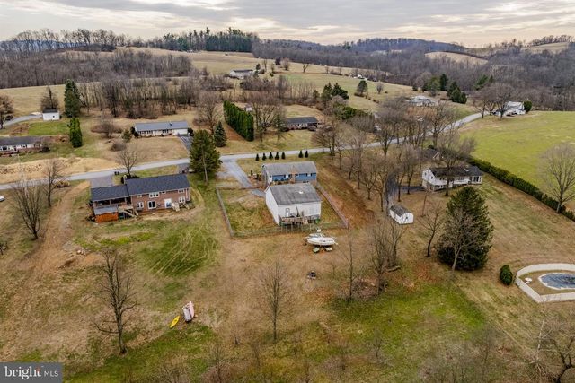 89 CROSS KEY RD, Bernville, PA 19506