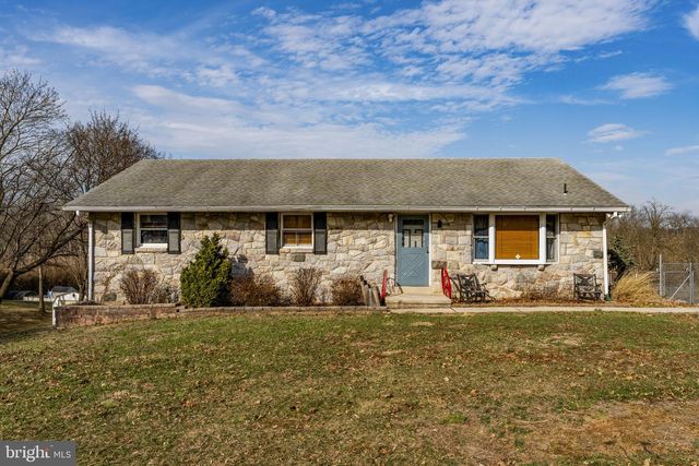 89 CROSS KEY RD, Bernville, PA 19506