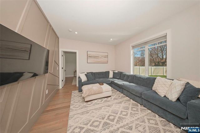 66 Knollwood Drive, Paramus, NJ 07652