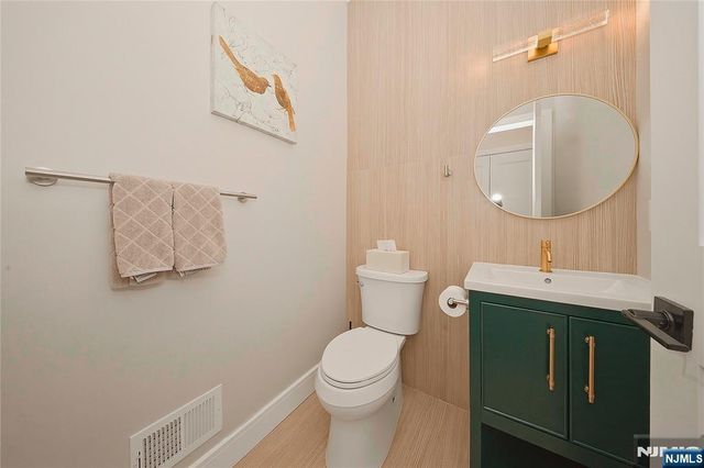 66 Knollwood Drive, Paramus, NJ 07652