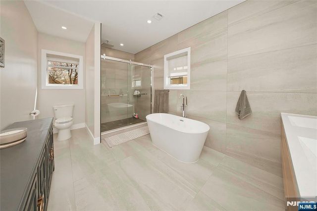 66 Knollwood Drive, Paramus, NJ 07652