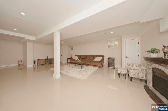 66 Knollwood Drive, Paramus, NJ 07652