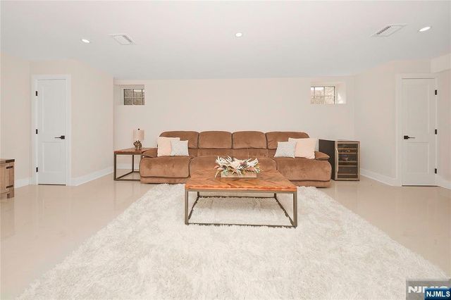 66 Knollwood Drive, Paramus, NJ 07652