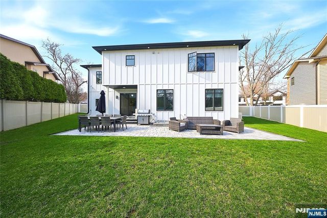 66 Knollwood Drive, Paramus, NJ 07652