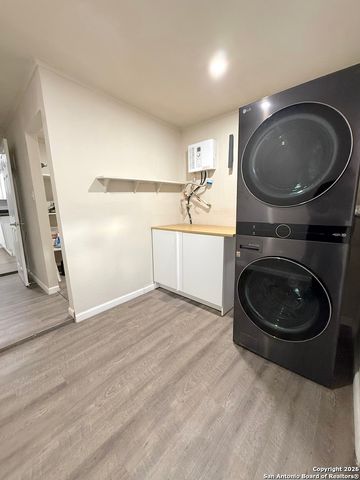 659 olmos, San Antonio, TX 78212