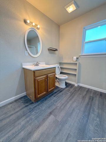 659 olmos, San Antonio, TX 78212