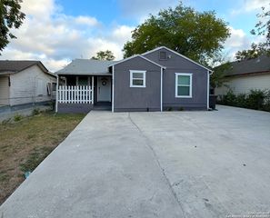 659 olmos, San Antonio, TX 78212