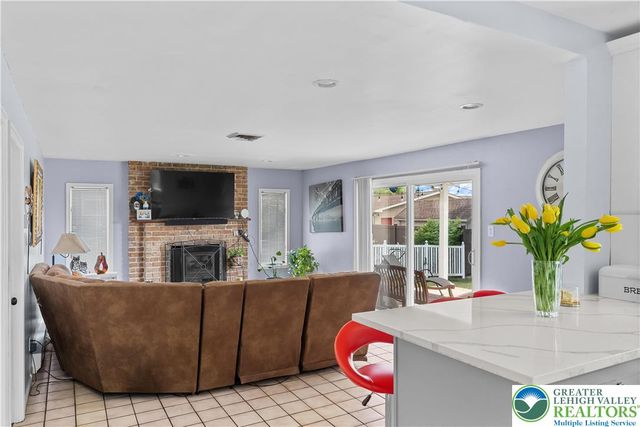 1804 Elmhurst Drive, Whitehall Twp, PA 18052