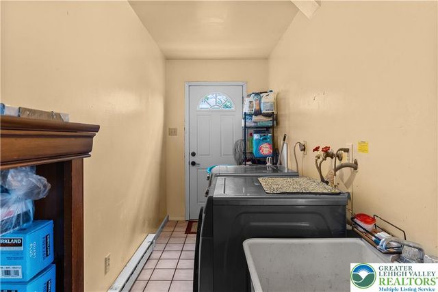 1804 Elmhurst Drive, Whitehall Twp, PA 18052