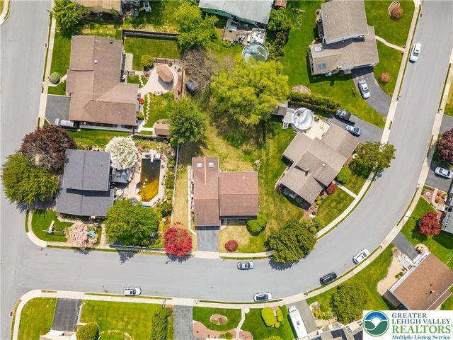 1804 Elmhurst Drive, Whitehall Twp, PA 18052