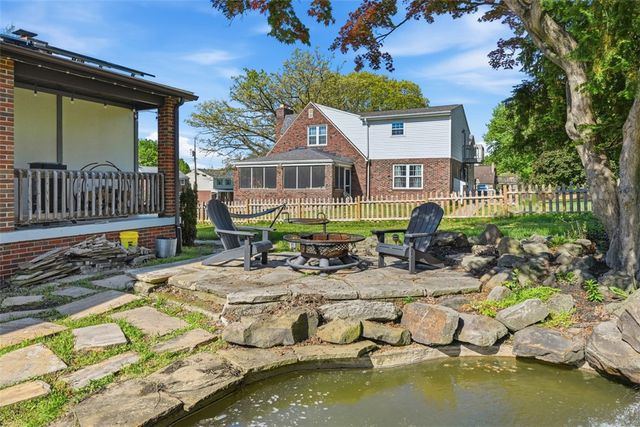 212 Morewood Rd, Shaler, PA 15116