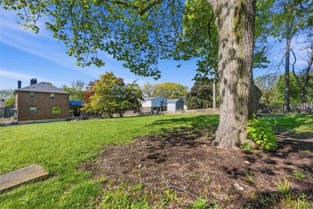 212 Morewood Rd, Shaler, PA 15116