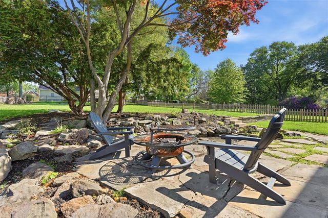 212 Morewood Rd, Shaler, PA 15116