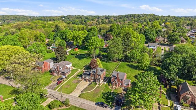 212 Morewood Rd, Shaler, PA 15116