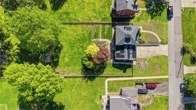 212 Morewood Rd, Shaler, PA 15116