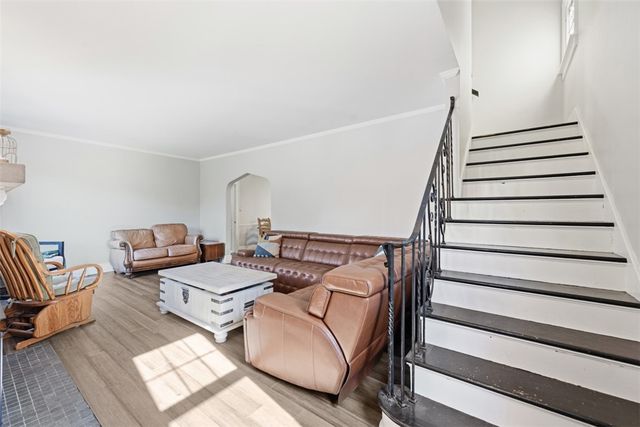 212 Morewood Rd, Shaler, PA 15116