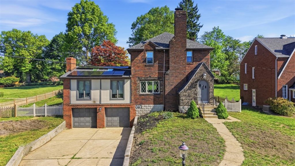 212 Morewood Rd, Shaler, PA 15116