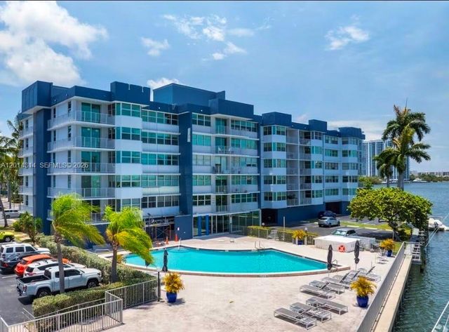 16546 NE 26th Ave 5H, North Miami Beach, FL 33160