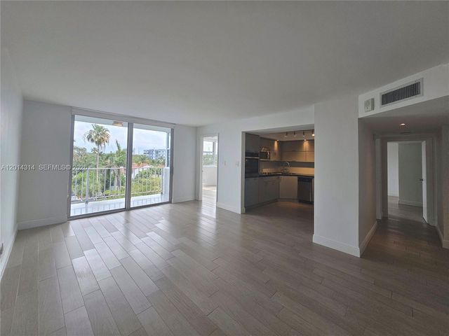 16546 NE 26th Ave 5H, North Miami Beach, FL 33160