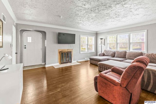 3321 N 48th Avenue, Omaha, NE 68104