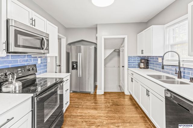 3321 N 48th Avenue, Omaha, NE 68104