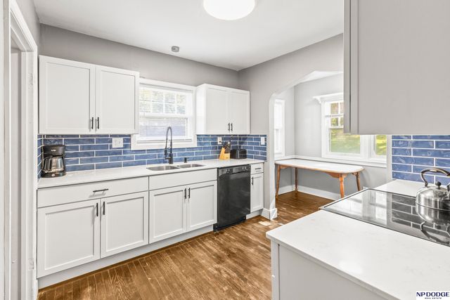 3321 N 48th Avenue, Omaha, NE 68104