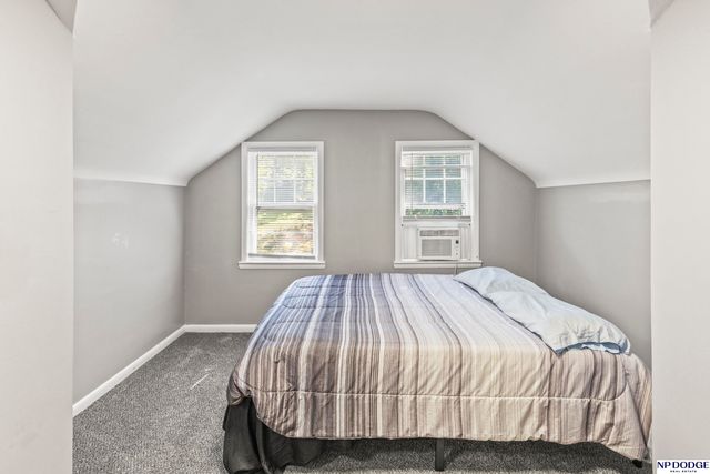 3321 N 48th Avenue, Omaha, NE 68104