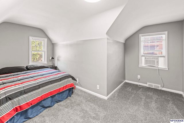 3321 N 48th Avenue, Omaha, NE 68104