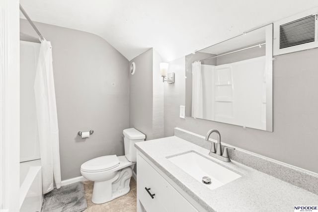 3321 N 48th Avenue, Omaha, NE 68104