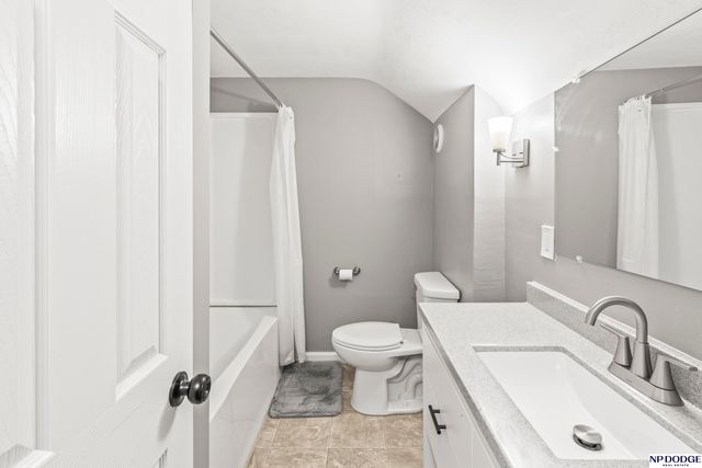 3321 N 48th Avenue, Omaha, NE 68104