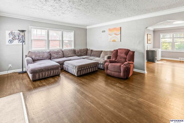 3321 N 48th Avenue, Omaha, NE 68104