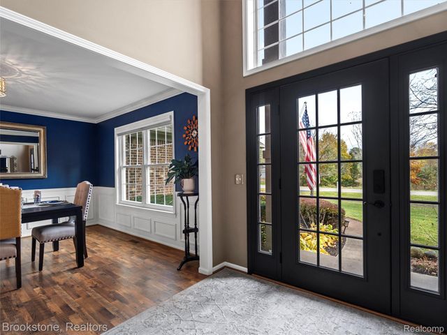 6707 Forest Pointe Boulevard, Springfield Charter Township, MI 48350