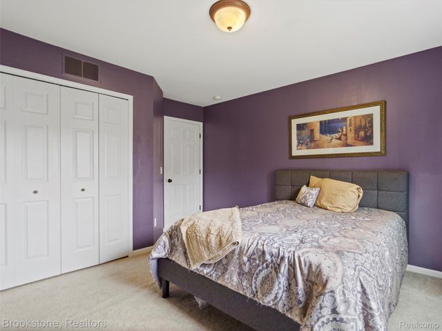 6707 Forest Pointe Boulevard, Springfield Charter Township, MI 48350