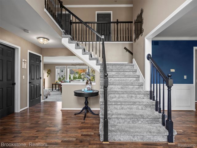 6707 Forest Pointe Boulevard, Springfield Charter Township, MI 48350