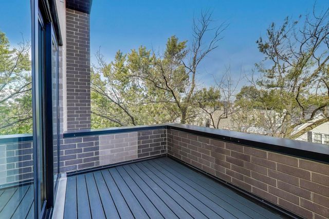 2307 W Foster Avenue 1, Chicago, IL 60625