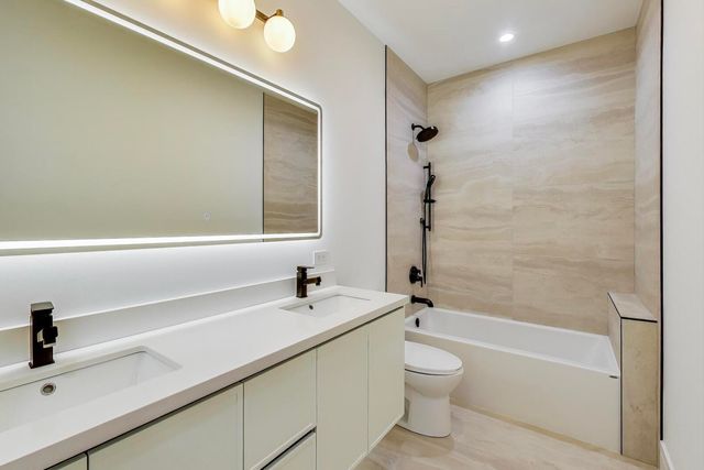 2307 W Foster Avenue 1, Chicago, IL 60625