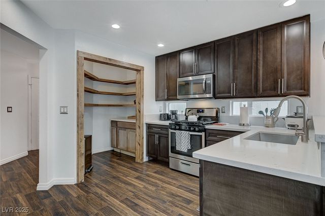 8208 Ogee Drive, Las Vegas, NV 89145